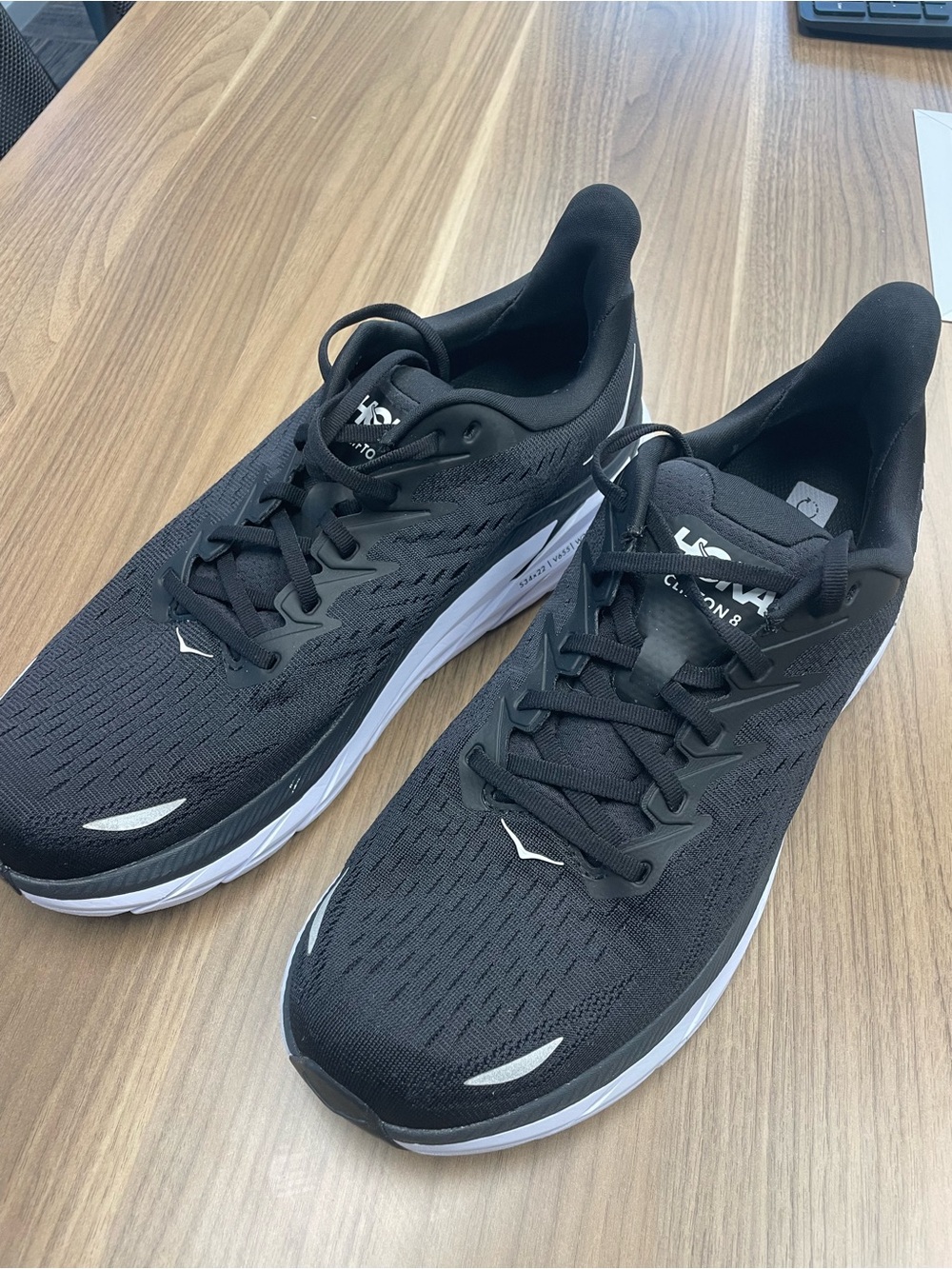 Hoka Black Clifton 8 Cushioning Men’s Running Shoes Size 11D